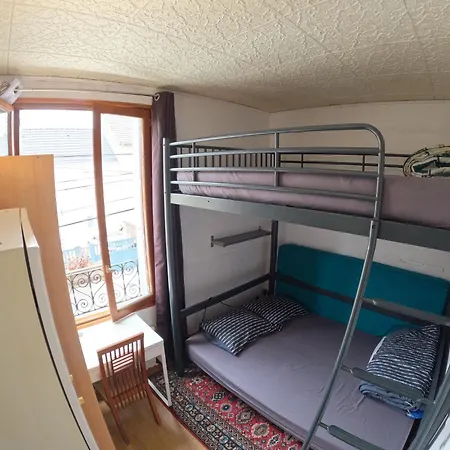 Privatunterkunft 4 Personnes 2 Lits Proche Metro 5 - Salle De Bain, Toilettes Et Cuisine Sont Commune